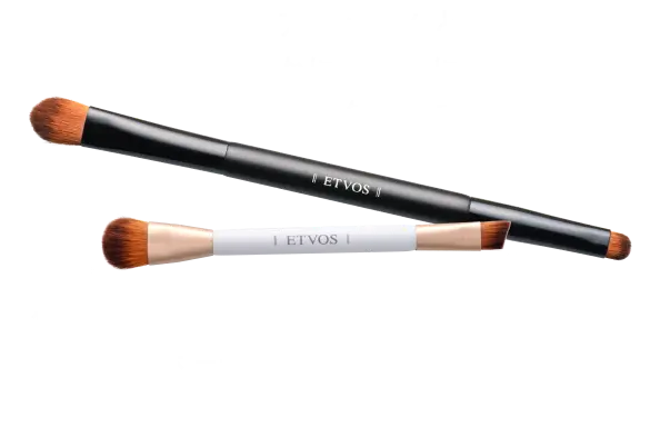 アイバームと相性抜群◎より滑らかに、均⼀に塗布できるダブルエンドブラシ & 仕上がりを格上げ！⼩さめのポーチにもINできる持ち運びに便利なダブルエンドブラシ