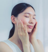 秋から冬への肌支度 内外美容でうるおいを育む※肌へ